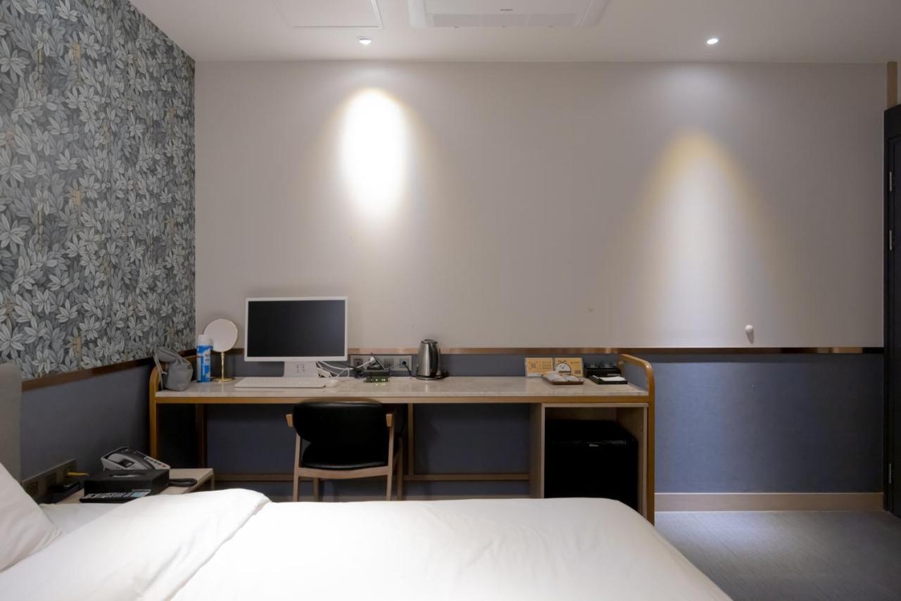 בוסאן Hound Hotel Seomyeon-Beomcheon מראה חיצוני תמונה