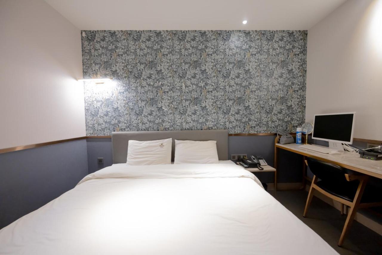 בוסאן Hound Hotel Seomyeon-Beomcheon מראה חיצוני תמונה