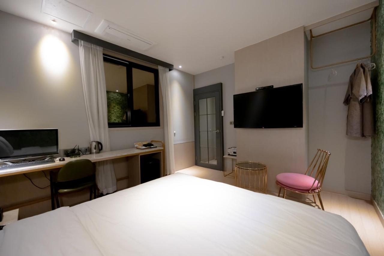 בוסאן Hound Hotel Seomyeon-Beomcheon מראה חיצוני תמונה