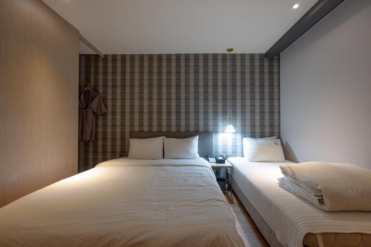 בוסאן Hound Hotel Seomyeon-Beomcheon מראה חיצוני תמונה