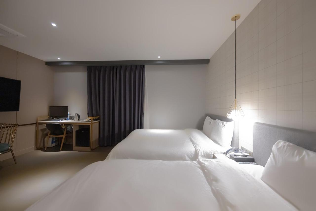 בוסאן Hound Hotel Seomyeon-Beomcheon מראה חיצוני תמונה