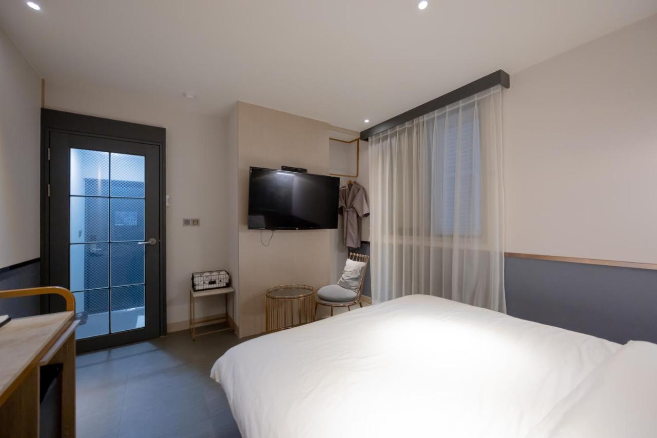 בוסאן Hound Hotel Seomyeon-Beomcheon מראה חיצוני תמונה