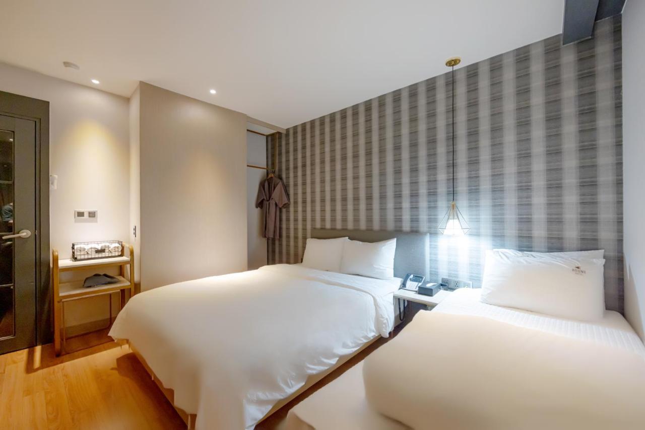 בוסאן Hound Hotel Seomyeon-Beomcheon מראה חיצוני תמונה