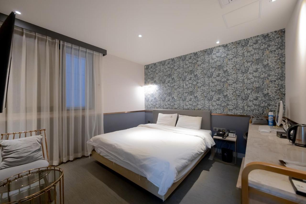 בוסאן Hound Hotel Seomyeon-Beomcheon מראה חיצוני תמונה