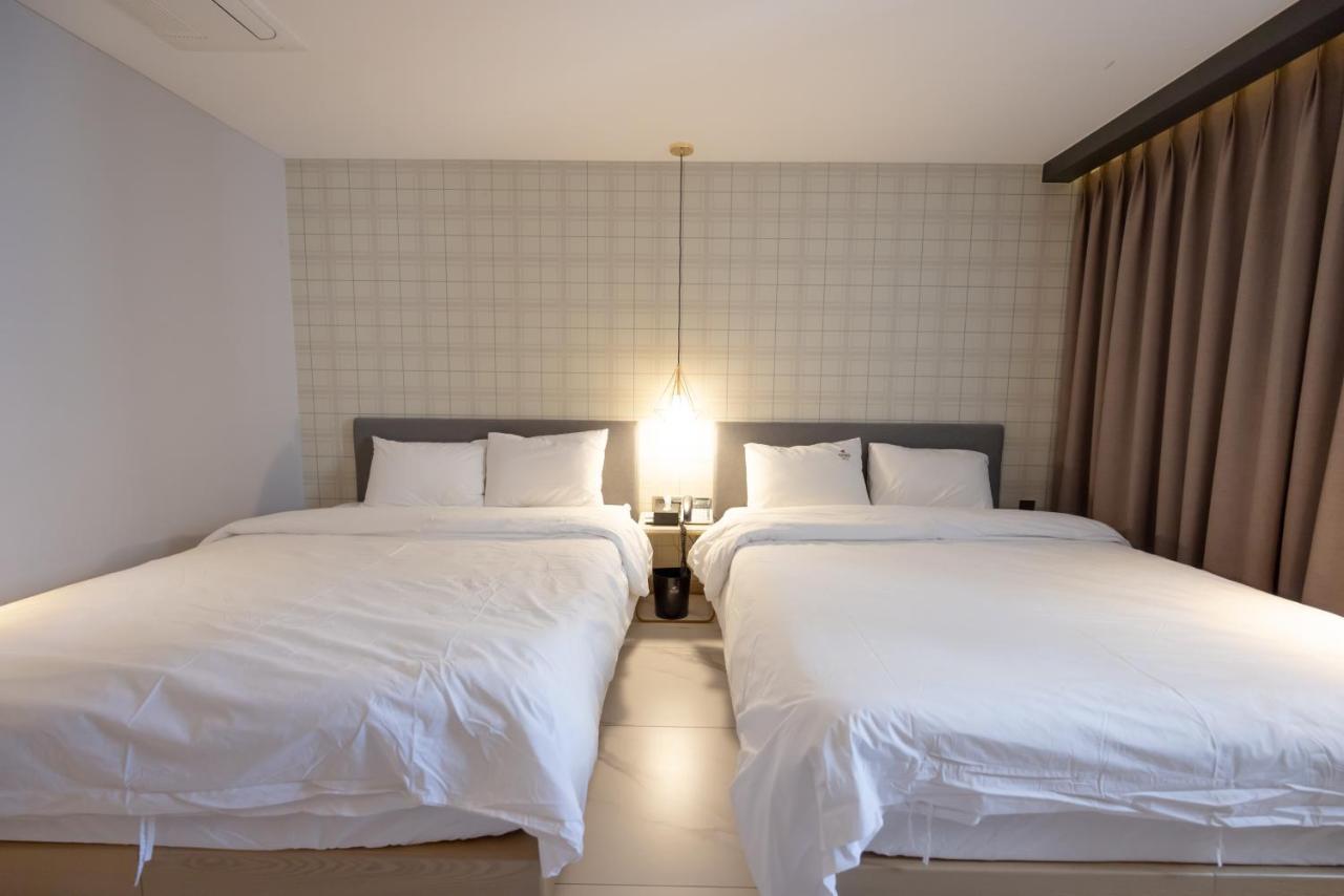 בוסאן Hound Hotel Seomyeon-Beomcheon מראה חיצוני תמונה
