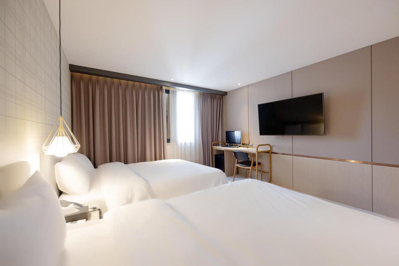 בוסאן Hound Hotel Seomyeon-Beomcheon מראה חיצוני תמונה