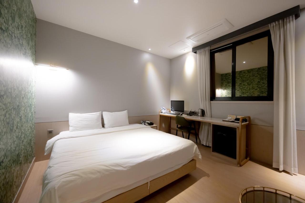 בוסאן Hound Hotel Seomyeon-Beomcheon מראה חיצוני תמונה